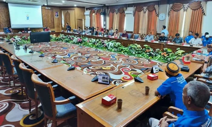 Ratusan Sopir Truk Sangatta Antre Biosolar hingga 14 Hari, Menduga Ada Oknum Bermain
