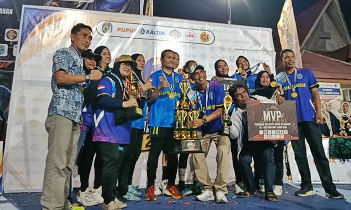 Cetak Rekor 4 Kali Beruntun! Tanjung Laut Sabet Juara Turnamen Voli Putri Bontang
