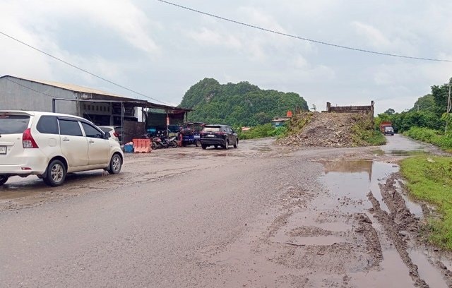 DPRD Pangkep Desak Perbaikan Jalan Sapanang–Tonasa 2, Keselamatan Warga Tak Bisa Ditawar