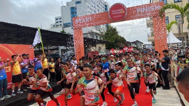 Deklarasi Pilkada Damai Warnai Keseruan Fun Run 5K di Balikpapan