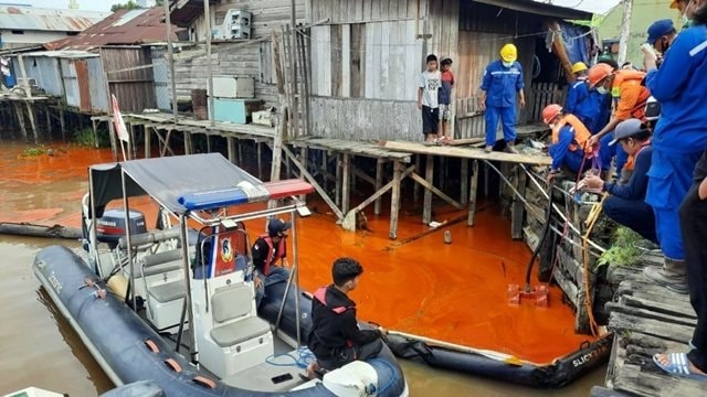 7 Kilometer Sungai Mahakam Terdampak Tumpahan CPO
