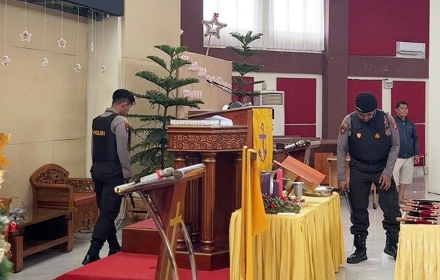 Amankan Ibadah Natal, Polisi Sterilisasi Gereja di Bontang