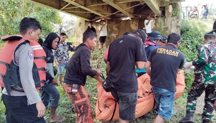 Drama Pencarian di Sungai Meratak Kutim Berakhir, Suami Istri Ditemukan Meninggal
