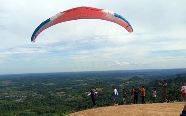 Paralayang jadi Magnet Baru Wisata Kutai Timur, Sebatik Flying Site Diproyeksikan Mendunia