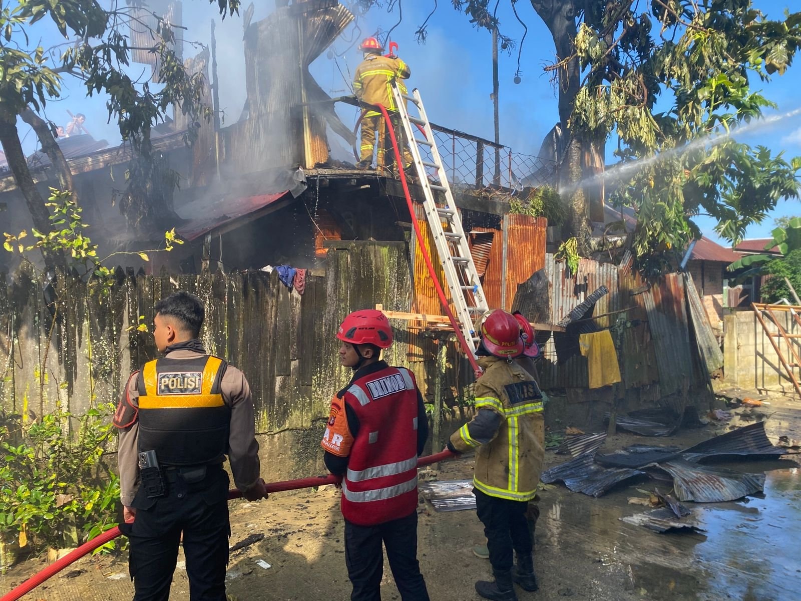Kebakaran Hebat di Balikpapan, 2 Keluarga Nyaris Kehilangan Segalanya