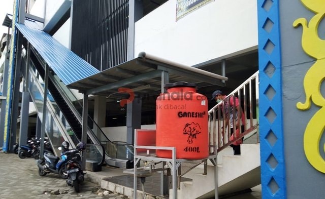 Eskalator Pasar Tamrin Jarang Dipakai Pengunjung