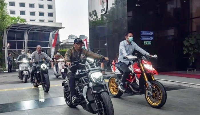 Daftar Lengkap 22 Kendaraan Mewah Wamenaker Ebenezer yang Disita KPK