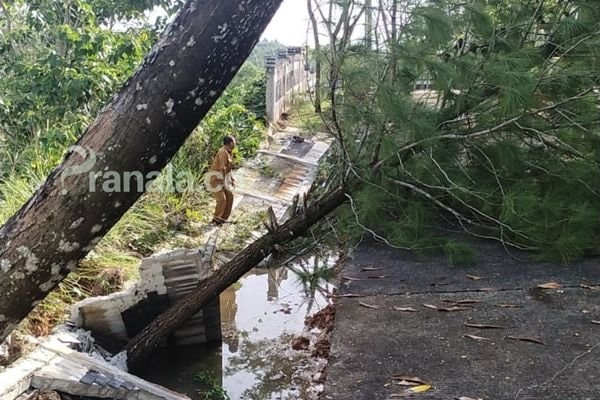Sempat Ambrol, Pengerjaan Rehab Turap Pagar Kantor Wali Kota Bontang Masuk Tahap Lelang