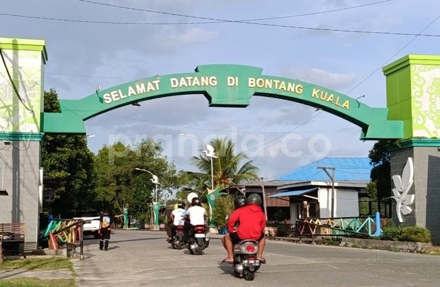 Akses Terendam Rob, Harapan Warga Menggantung di Jalan Bontang Kuala