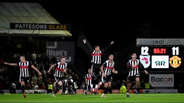 Grimsby Singkirkan Manchester United lewat Adu Penalti Maraton