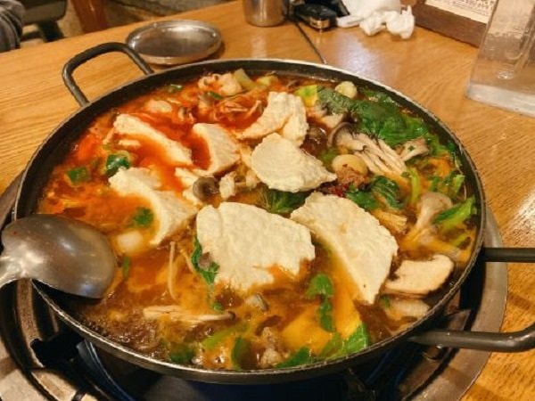 Cara Simpel Bikin Sundubu Jjigae, Sop Tahu Gurih ala Korea