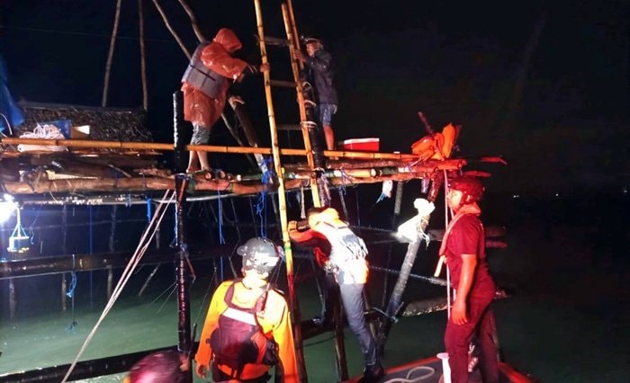 Angin Kencang dan Gelombang Tinggi, 12 Pemancing Terjebak di Lamaru Balikpapan