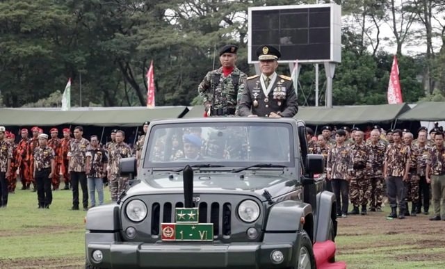 Pangdam VI/Mulawarman Pimpin Upacara HUT ke-79 TNI di Samarinda, Penuh Atraksi Spektakuler