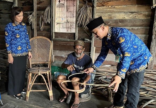 Sesean Mulya Rotan di Bontang: Warisan Seni Anyaman yang Bertahan di Tengah Modernisasi