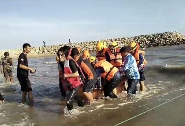 Pelajar Samarinda Tenggelam saat Berusaha Menolong Teman di Segara Sari Balikpapan