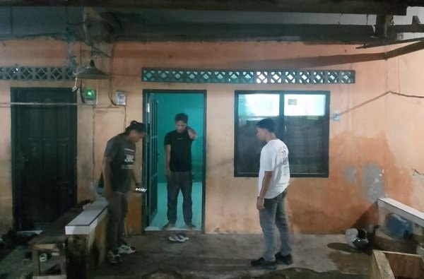 Pamitnya ke Sulawesi, Istri ke Bontang Inap di Kontrakan Pria Muda, Suami Malah Disabet Parang