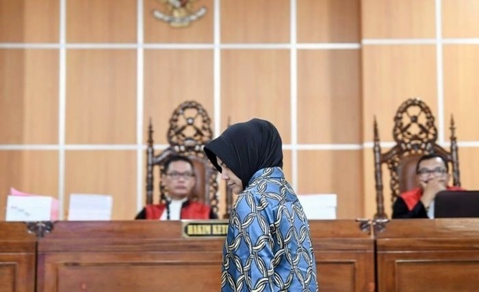 Sidang Perdana Dugaan Suap IUP di Kaltim, Putri Mantan Gubernur Awang Faroek Duduk di Kursi Terdakwa