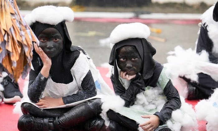 Meriahnya Karnaval Kemerdekaan Lok Tuan Bontang, Ribuan Warga Tumpah Ruah