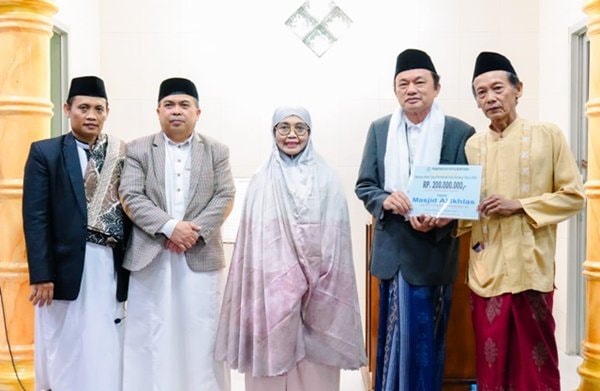 Safari Ramadan Perdana, Wali Kota Bontang Salurkan Bantuan Rp 200 Juta untuk Masjid Al-Ikhlas