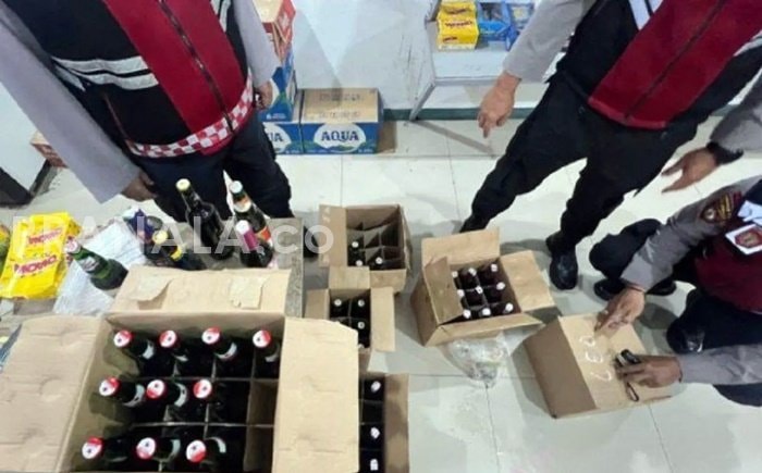 Operasi Pekat Mahakam 2026, Polresta Samarinda Sita 150 Botol Miras dari Empat Toko