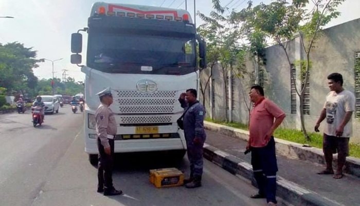 11 Truk Berat Dihentikan Satlantas Balikpapan, Ini Alasannya