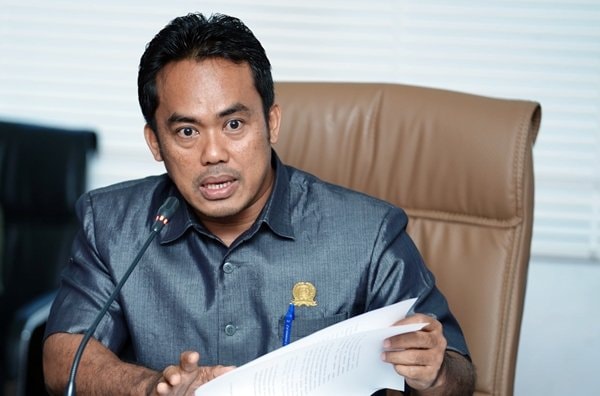 Drainase Dangkal, Pemkot Diminta Beli Mini Ekskavator