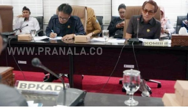 DPRD Bontang Bahas Raperda Perumda AUJ, Fokus pada Kepatuhan dan Tunjangan Direksi