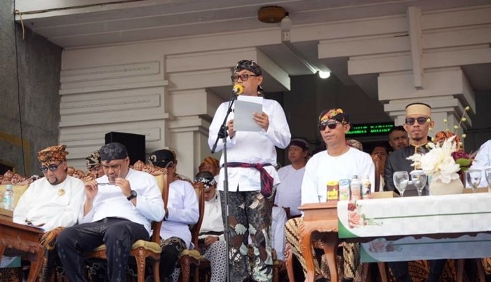 Puncak Erau Kutai 2025: Ngulur Naga dan Belimbur Simbol Persaudaraan