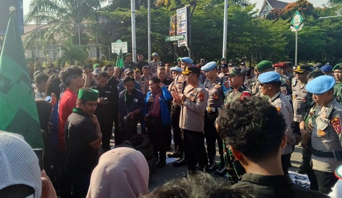 Aksi Damai di Bukit Pelangi Kutim Berjalan Tertib, Polisi Gunakan Pendekatan Persuasif