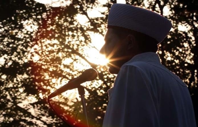 Teks Kutbah Idulfitri di Rumah dari Wasekjen MUI
