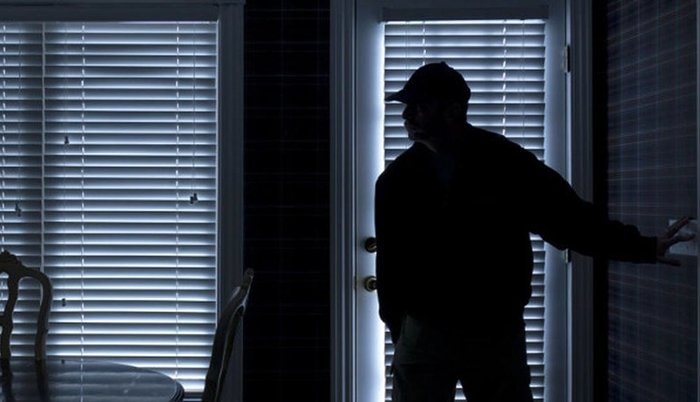 VIDEO: Masuk Lewat Pintu Belakang, Pemuda di Bontang Diduga Cabuli Gadis 15 Tahun