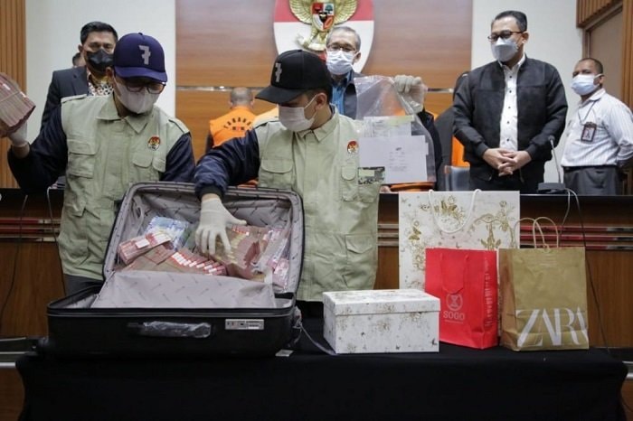 KPK Kembalikan Barang Bukti Kasus Korupsi Eks Plt Sekda Penajam Paser Utara