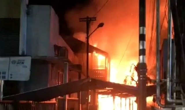 Si Jago Merah Mengamuk, Satu Rumah Ludes Terbakar di Balikpapan