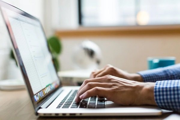 Dialokasikan Rp4,4 Miliar, 230 Laptop Gratis untuk Guru SD di Bontang