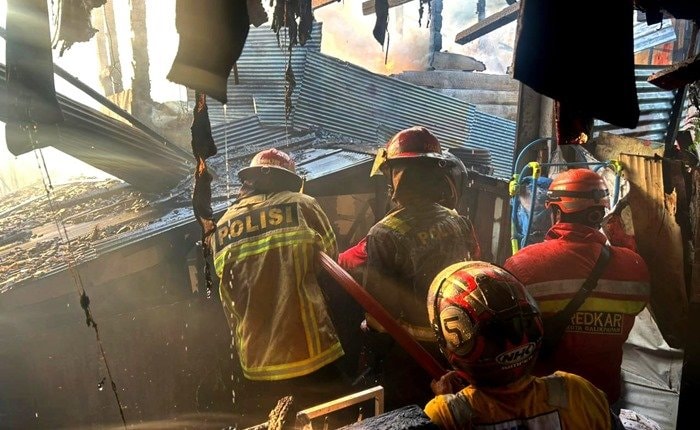 Kebakaran di Karang Jati Balikpapan, 4 Rumah Hangus, 25 Jiwa Terdampak