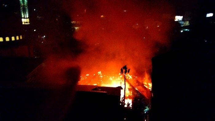 Rumah 2 Lantai Ludes Terbakar di Balikpapan, Tiga Keluarga Kehilangan Tempat Tinggal