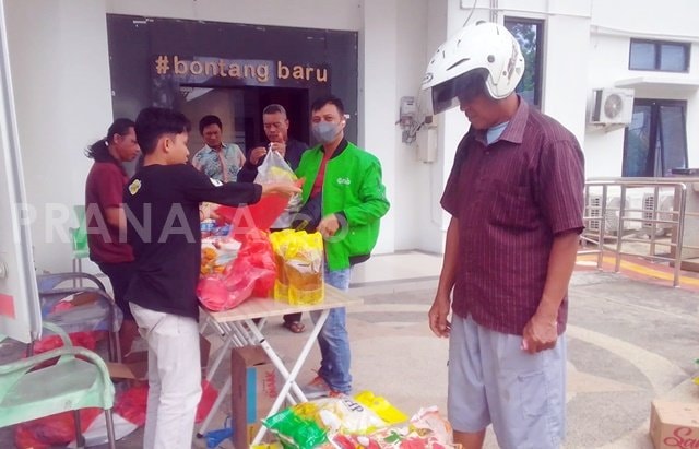 Bontang Baru Gelar Gerakan Pangan Murah, Ratusan Warga Serbu 300 Paket Sembako