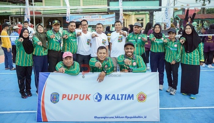 Sambut HUT RI, Pupuk Kaltim dan Karang Taruna Lok Tuan Gelar Turnamen Voli Putri Antar Kelurahan