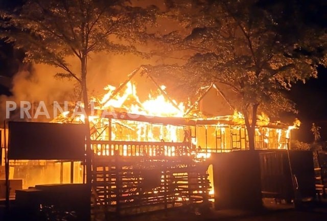 Rumah Nenek Bupati Pangkep Ludes Terbakar, Dugaan Korsleting Listrik