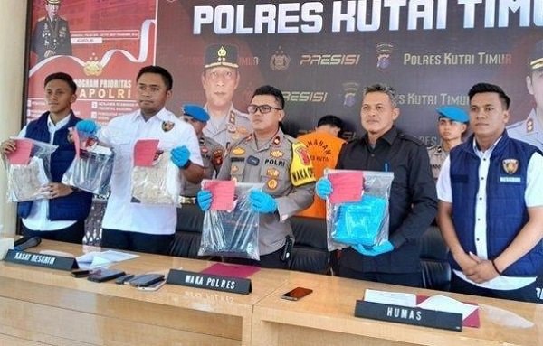 Gadis di Kutai Timur Dibuat Mabuk, Lalu Disetubuhi 4 Pemuda