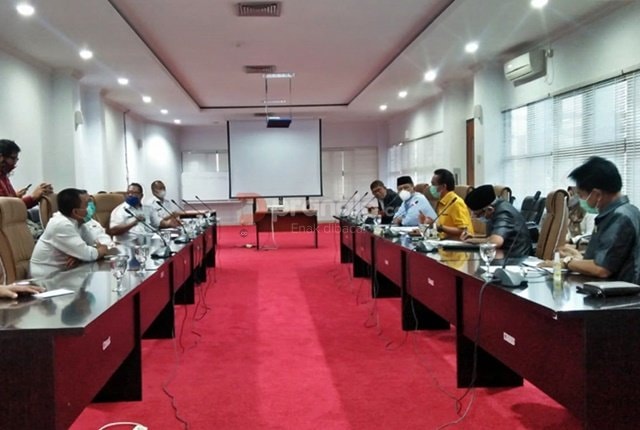 Dewan Minta Lapak Sementara Pasar Lok Tuan Berdiri sebelum Ramadan