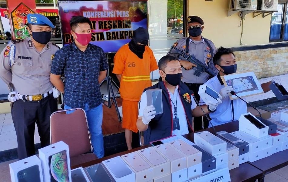 Dipasok dari Singapura, Puluhan iPhone Ilegal Gagal Edar di Balikpapan