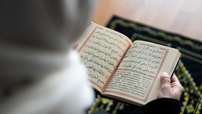 Ini Penjelasan Mengapa Surat Al-Baqarah Disebut 'Punuk' Alquran