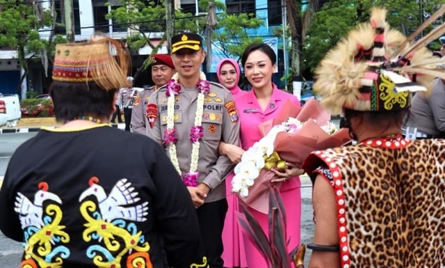Disambut Pedang Pora, Kombes Pol Jerrold Mulai Menakhodai Polresta Balikpapan