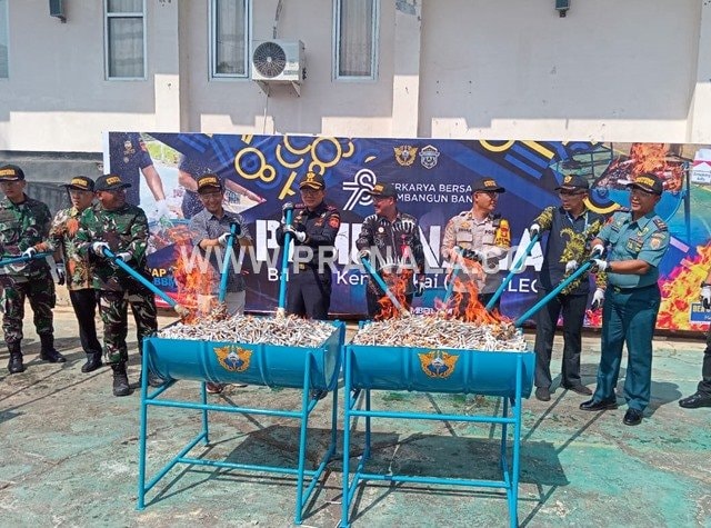 Bea Cukai Bontang Musnahkan Ribuan Rokok dan Minuman Keras Ilegal, Negara Rugi Rp150 Juta