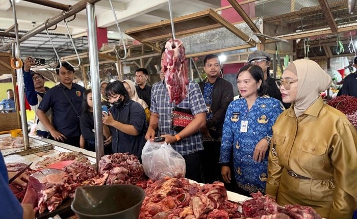 Sidak Pasar di Bontang, Wali Kota Neni Pastikan Harga Kebutuhan Pokok Stabil