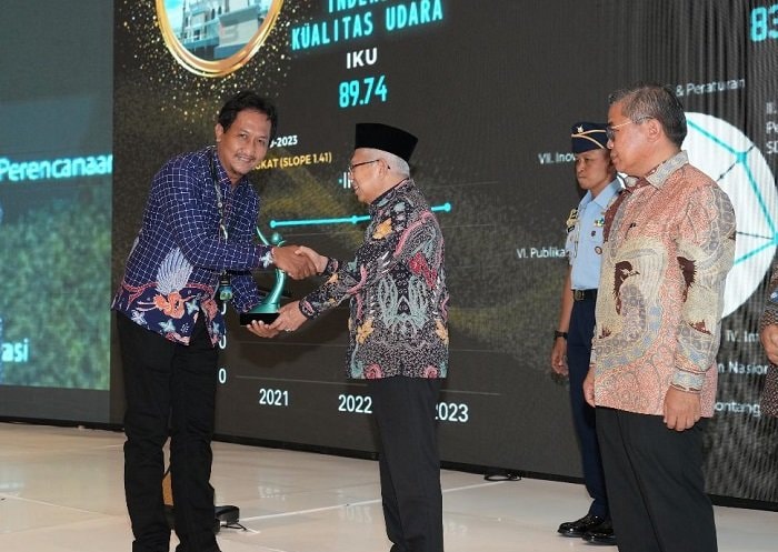 Kepala DLH Bontang Dinobatkan Terbaik se-Indonesia, Raih Penghargaan Green Leadership
