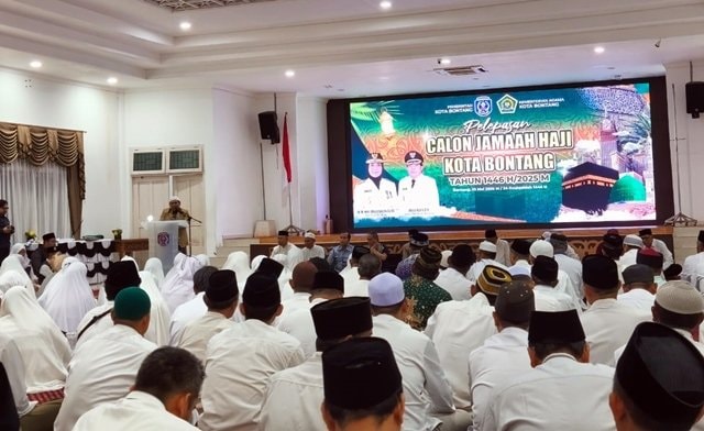 151 Calon Jemaah Haji Bontang Resmi Dilepas, Termuda 28 Tahun dan Tertua 83 Tahun