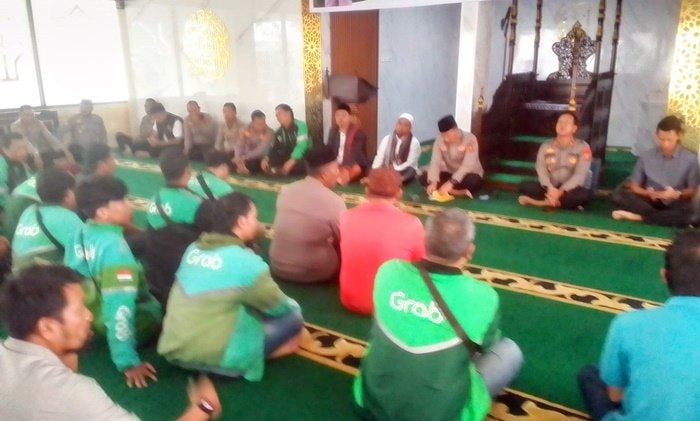 Doa Haru di Masjid Polres Bontang untuk Affan, Pejuang Ojol yang Gugur