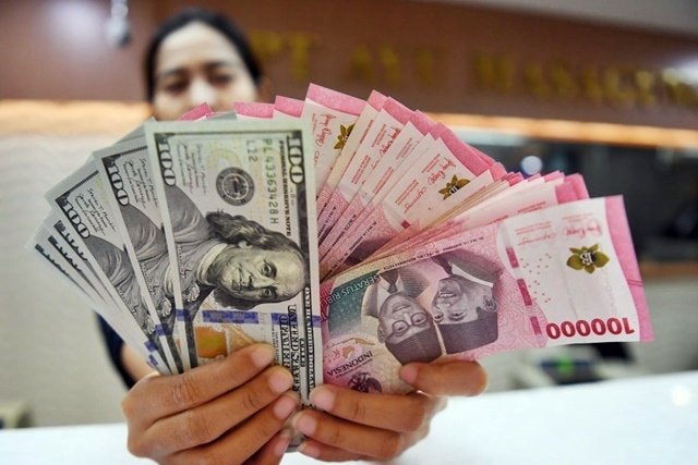 Rupiah Nyaris Rp18.000 per Dolar AS, DPR Singgung ‘Kode Kemerdekaan 17-8-45’